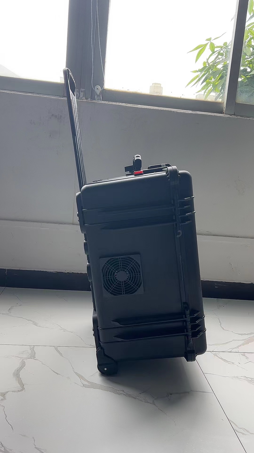 崆峒手拉箱型移动通信干扰器
